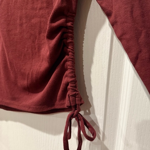 GRAYSON/THREADS Burgundy Star Long Sleeve Blouse size: XL Girls - Picture 4 of 9